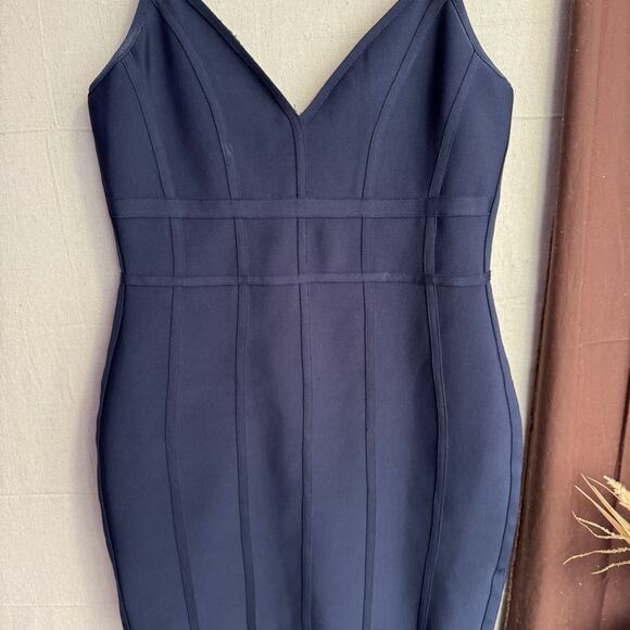 Venus Bodycon Dress Size XL Navy Blue Spaghetti Strap Zip Back Heavy Fabric - Picture 4 of 13